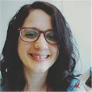 Soy Licenciada y profesora en Comunicación social. Brindo materias como lengua y literatura, teorías de la comunicación y relacionadas. Durante todo el año 2020 di capacitaciones vía Zoom en mi trabajo sobre comunicación web y sobre la utilización de una